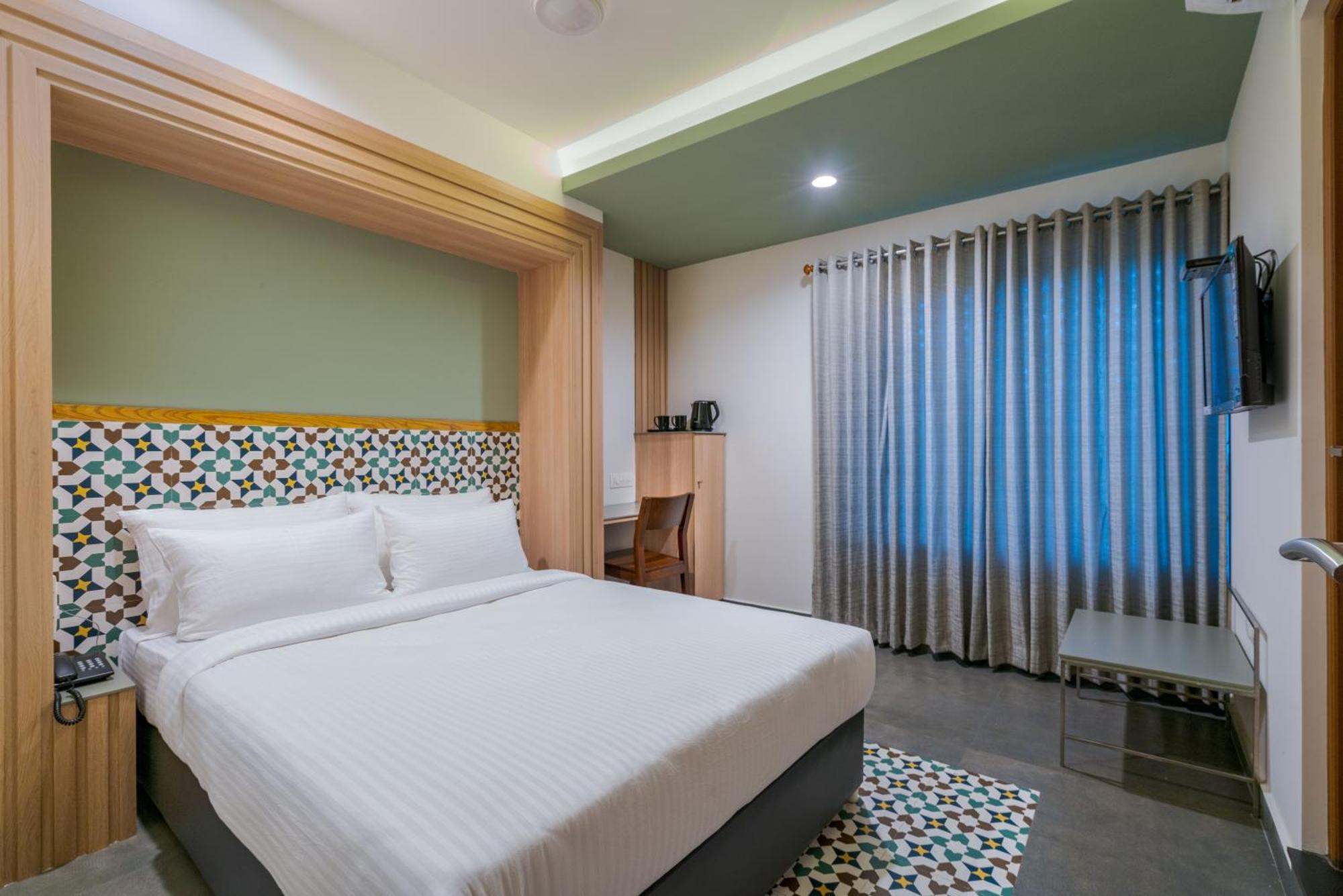 Aryaas Regent Hotel Kochi Ngoại thất bức ảnh